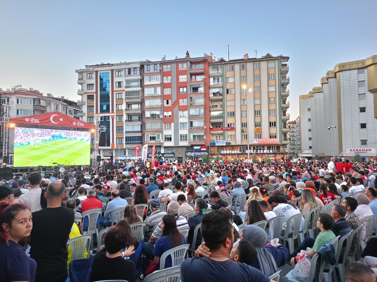 ZAFER MEYDANI COŞKUYA HAZIR