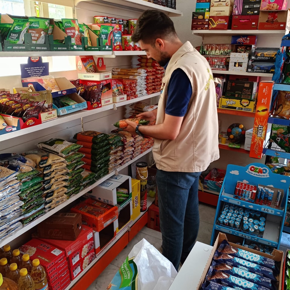 Sinanpaşa’da Gıda İşletmelerine Sıkı Denetim