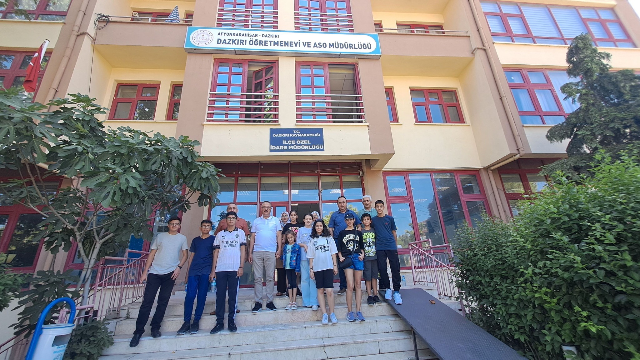 Afyon'un Şampiyonlarına Kahvaltı Dazkırı Öğretmen Evi'nden
