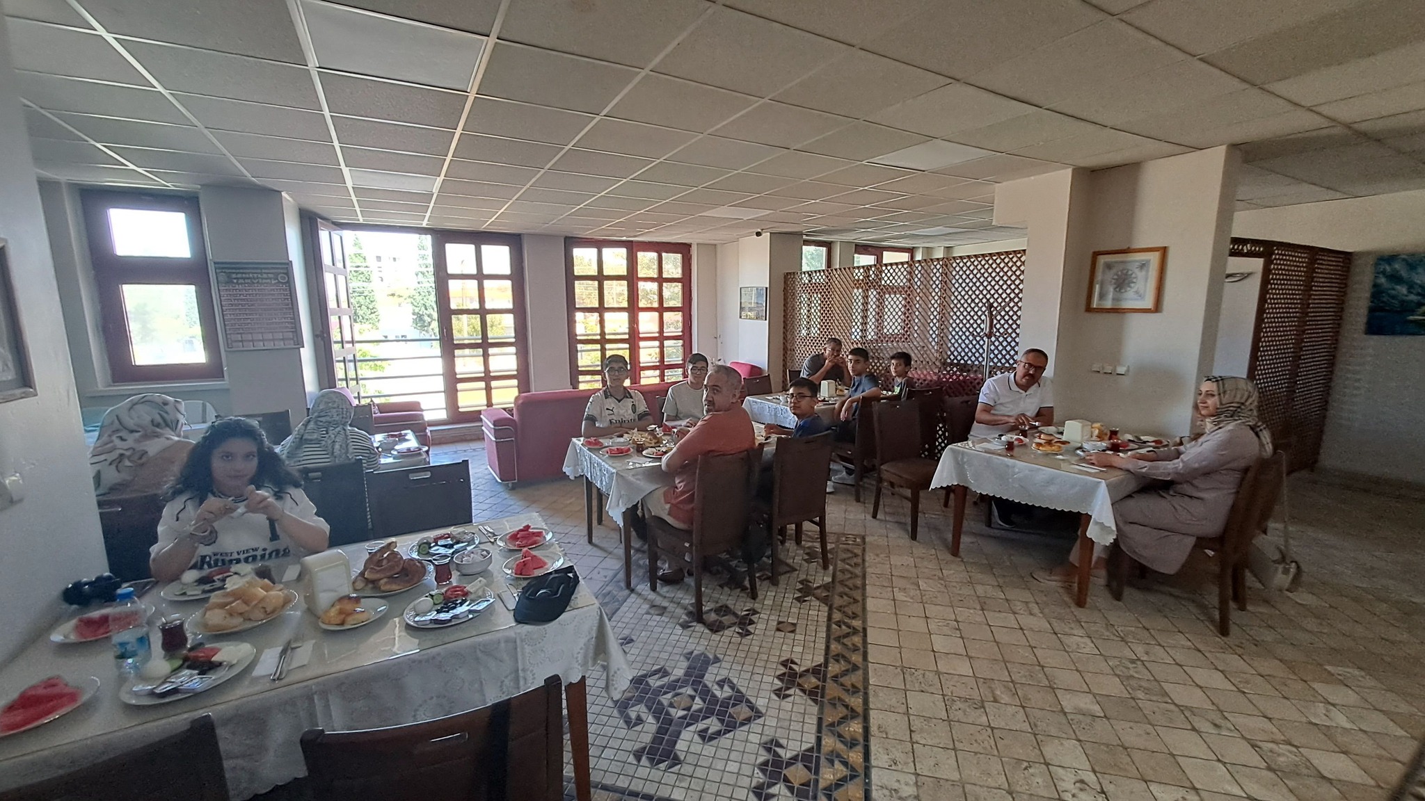 Afyon'un Şampiyonlarına Kahvaltı Dazkırı Öğretmen Evi'nden