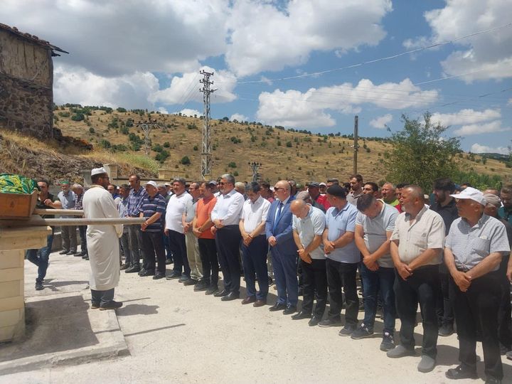 Milletvekili Özkaya Cenaze Namazına Katıldı