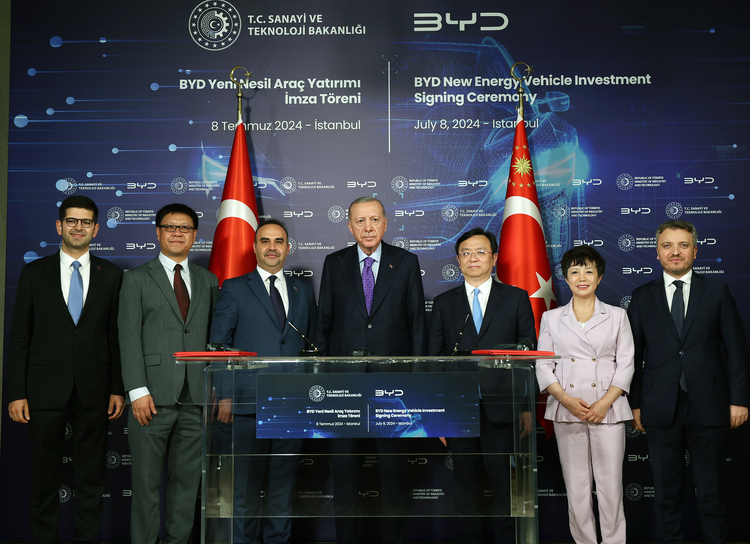 Çinli Otomotiv Devi BYD Türkiye'ye Geliyor