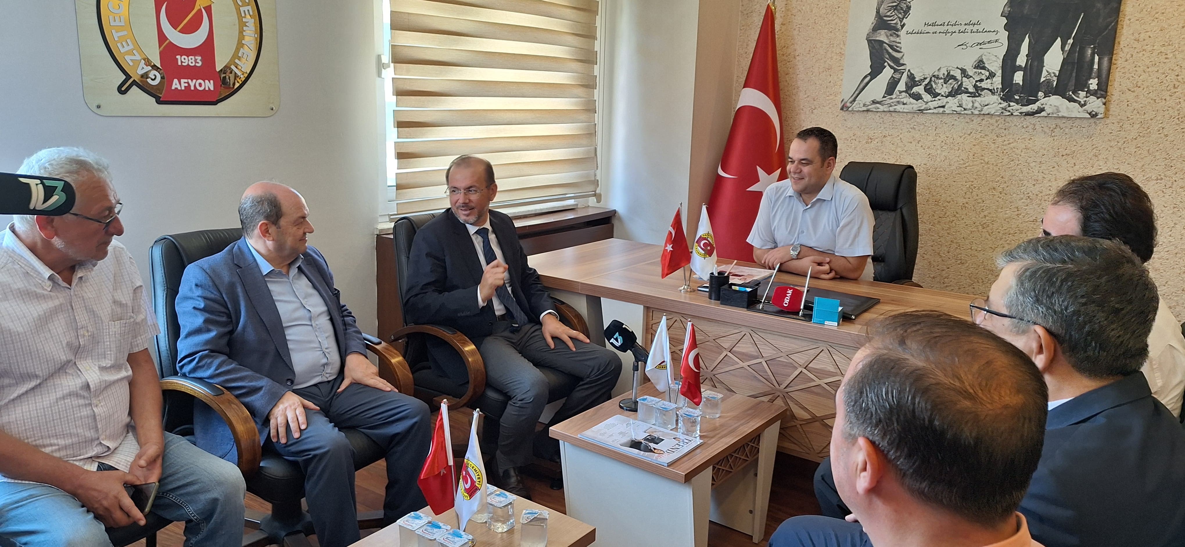 Rektör Okumuş'tan AGC'ye Ziyaret