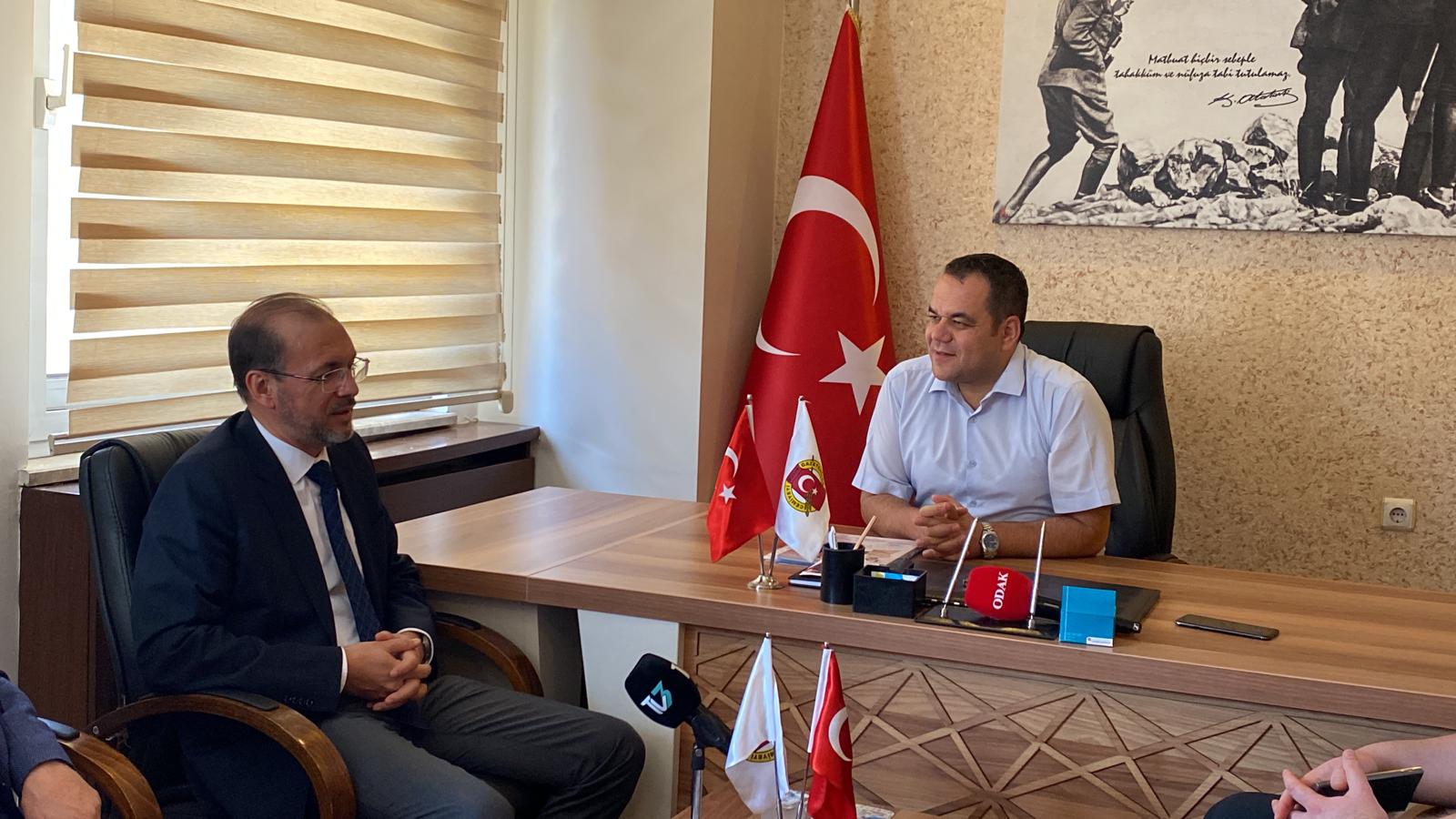 Rektör Okumuş'tan AGC'ye Ziyaret