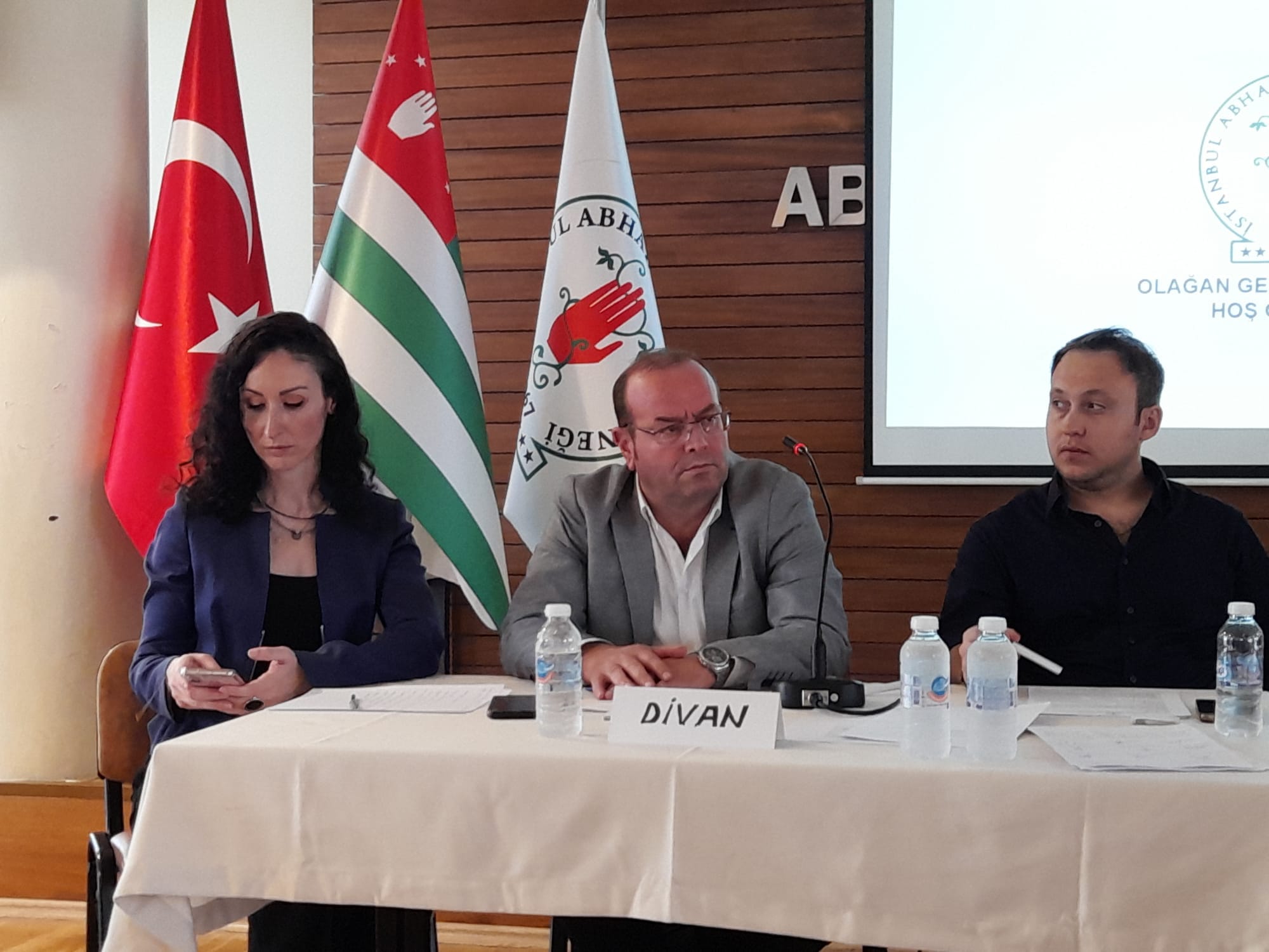 ABHAZ KÜLTÜR DERNEĞİ'NDE YENİ YÖNETİM BELİRLENDİ