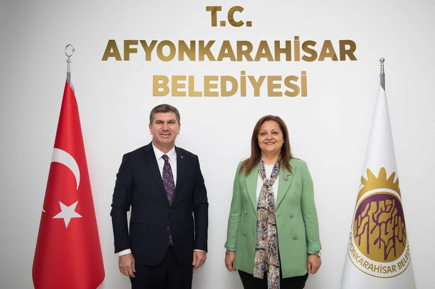 Başkan Ercengiz'den Topuklu Efe'ye Övgü