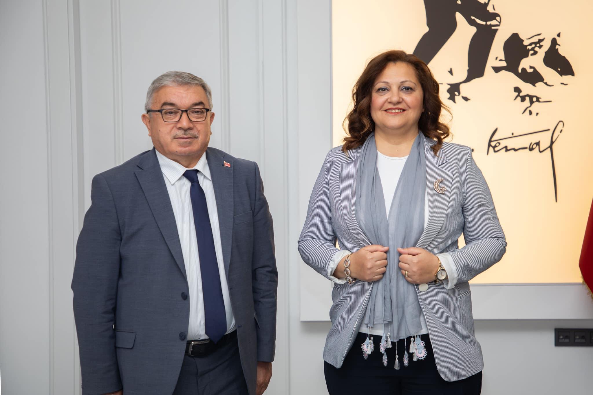 Afyonkarahisar Belediye Başkanı Burcu Köksal’a Şuhut Belediye Başkanı Muhittin Özaşkın’dan Ziyaret