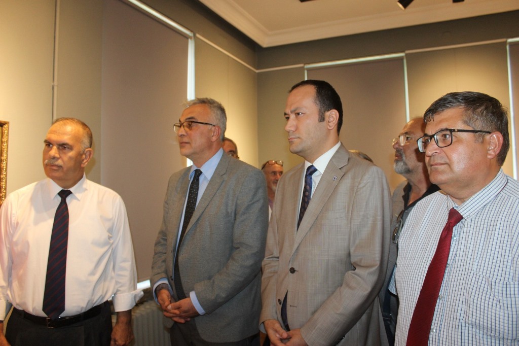 AFYONKARAHİSARLI SANATÇILARA AİT KARMA SERGİ AÇILDI