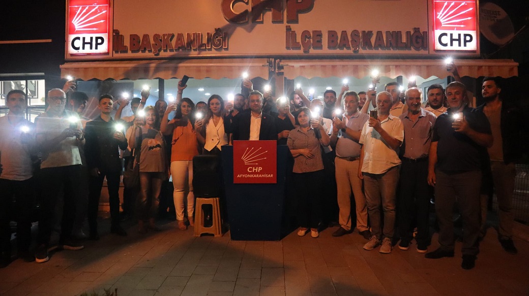 CHP'DEN SES GETİRECEK EYLEM “GEÇİM OLMAZSA SEÇİM OLUR DİYORUZ”