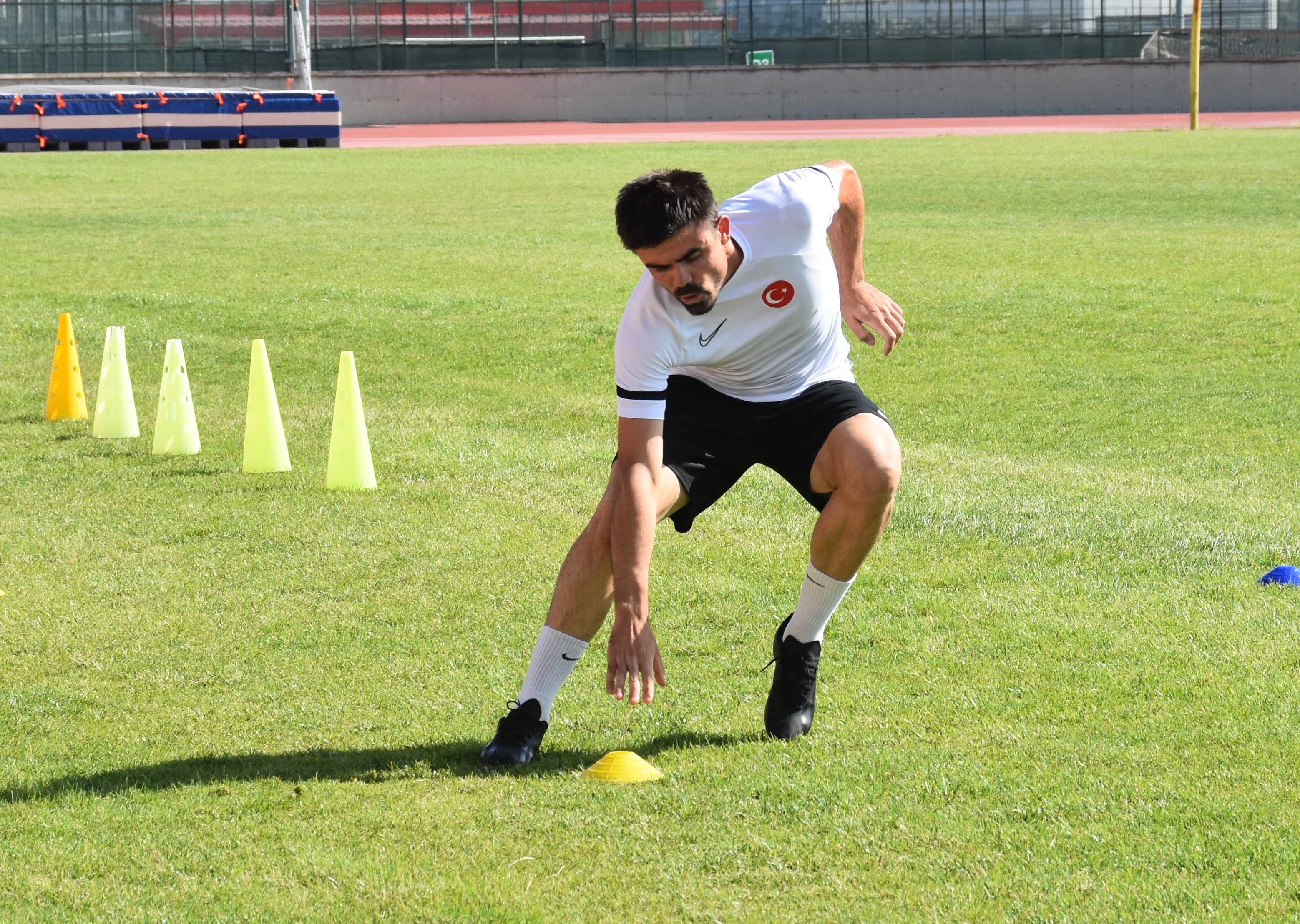 İşitme Engelli Futbolcu Emre Kılınç Milli Takım Forması İçin Verdiği Mücadeleyi Anlattı