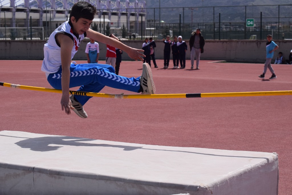 OKUL SPORLARININ BAŞARILI SEZONU DEĞERLENDİRİLDİ