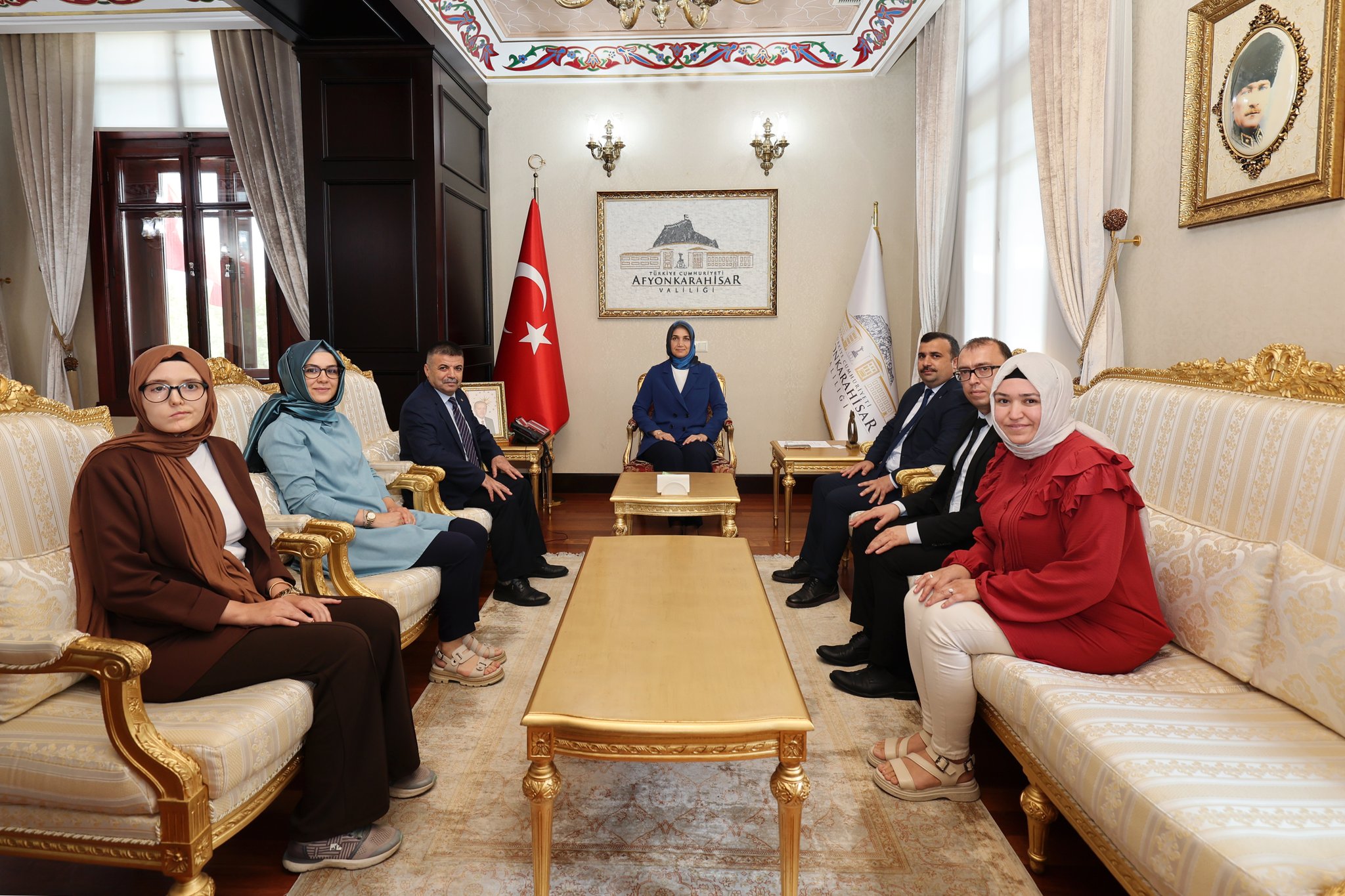 '11 Temmuz Dünya Nüfus Günü':  Vali Yiğitbaşı, İl Nüfus Müdürlüğü Personelini Makamında Kabul Etti