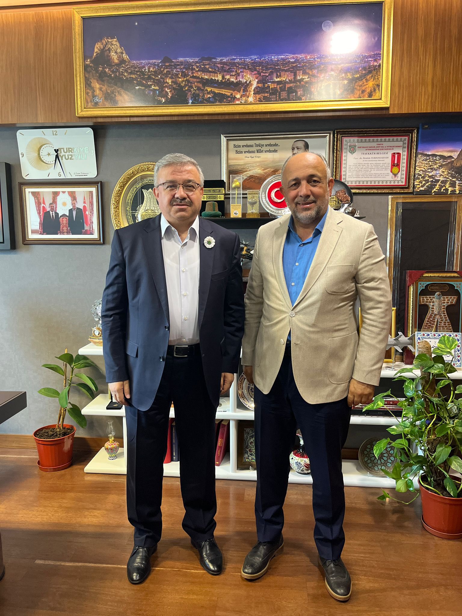 Gençlik ve Spor İl Müdürü Kasapoğlu, TBMM'de Milletvekilleri ile Bir Araya Geldi!