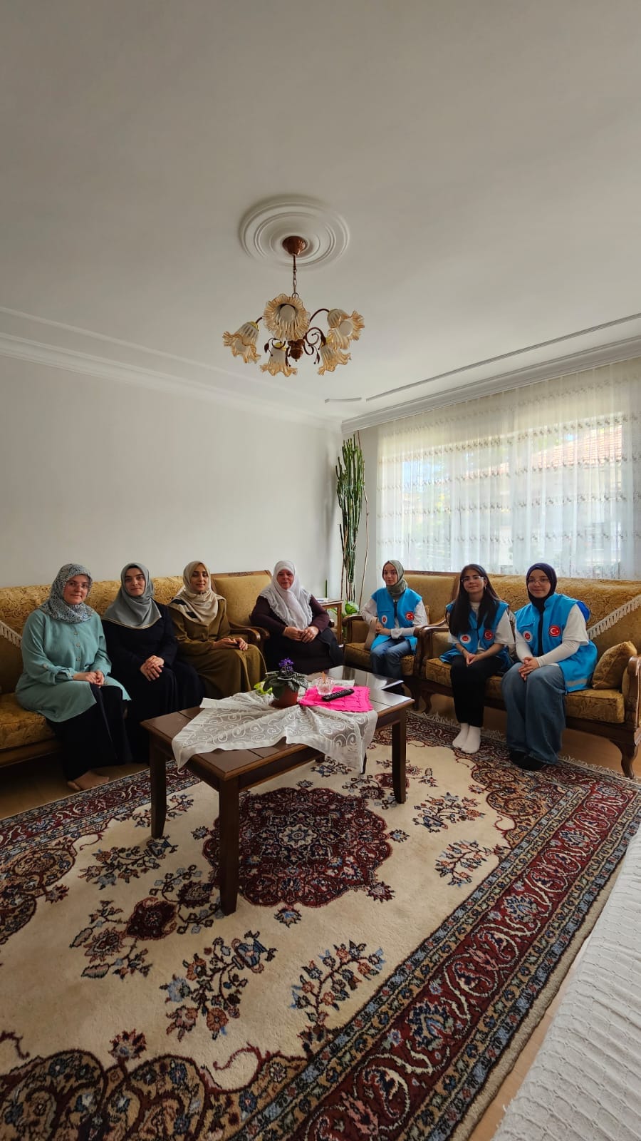 Genç Gönüllülerden Anlamlı Ziyaret
