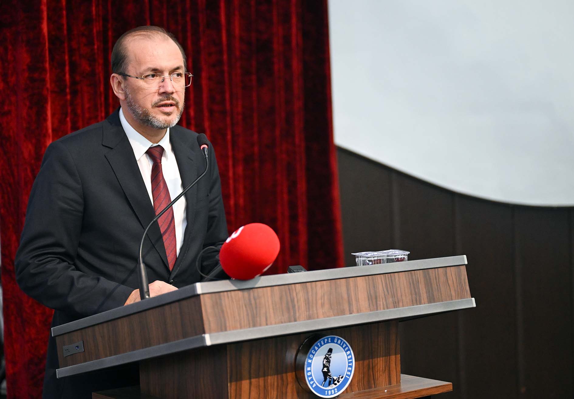 “15 Temmuzda Türk Milletinin Özgürlüğüne Pranga Vurulmak İstendi”