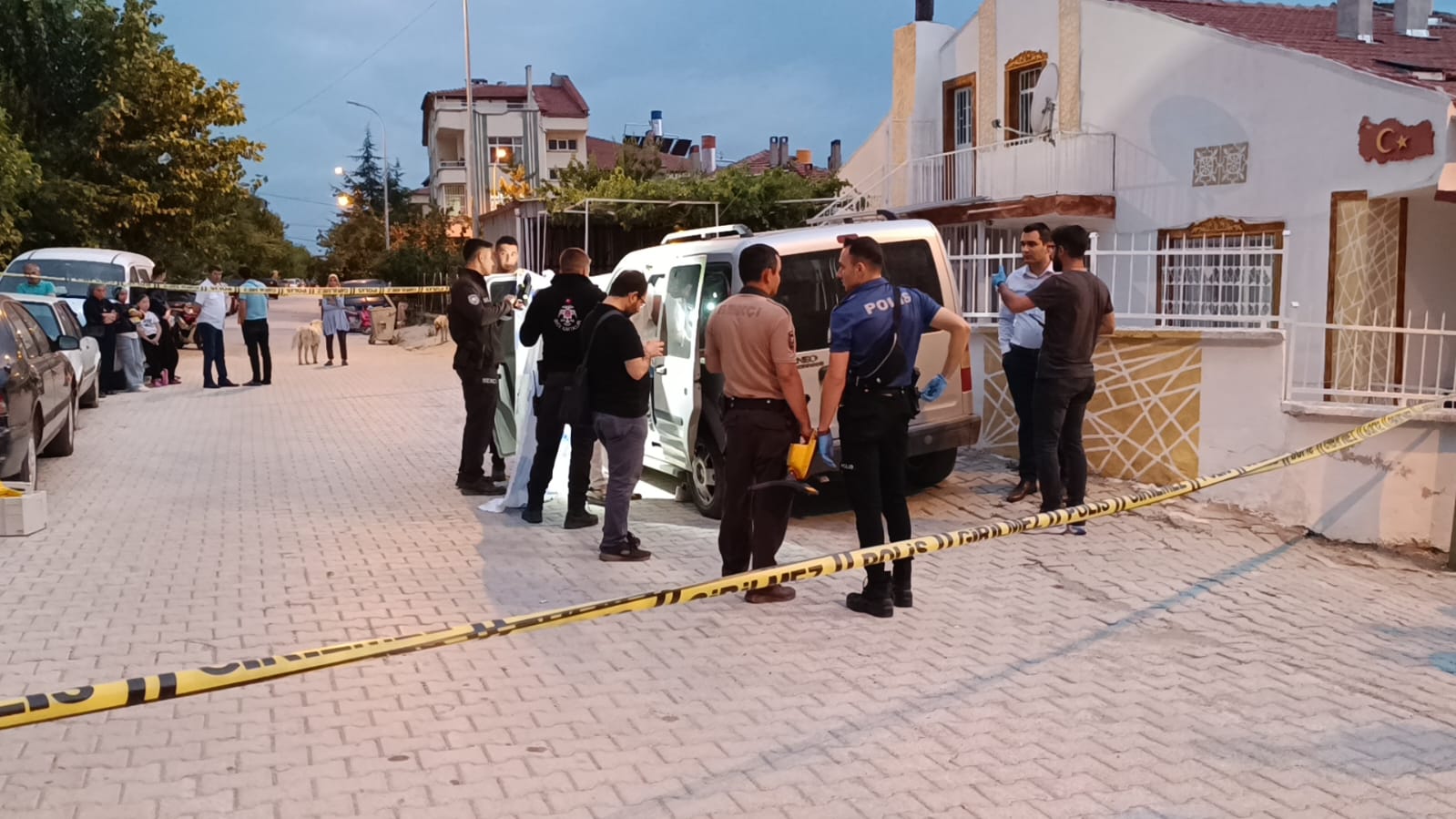 Afyonkarahisar'da Şüpheli Ölüm!  Bir kişi aracında ölü bulundu...