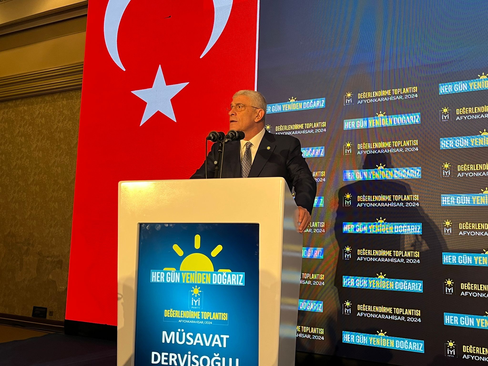 Müsavat Dervişoğlu: "Bu Bir Bayrak Koşusu Ve Haysiyet Davasıdır"