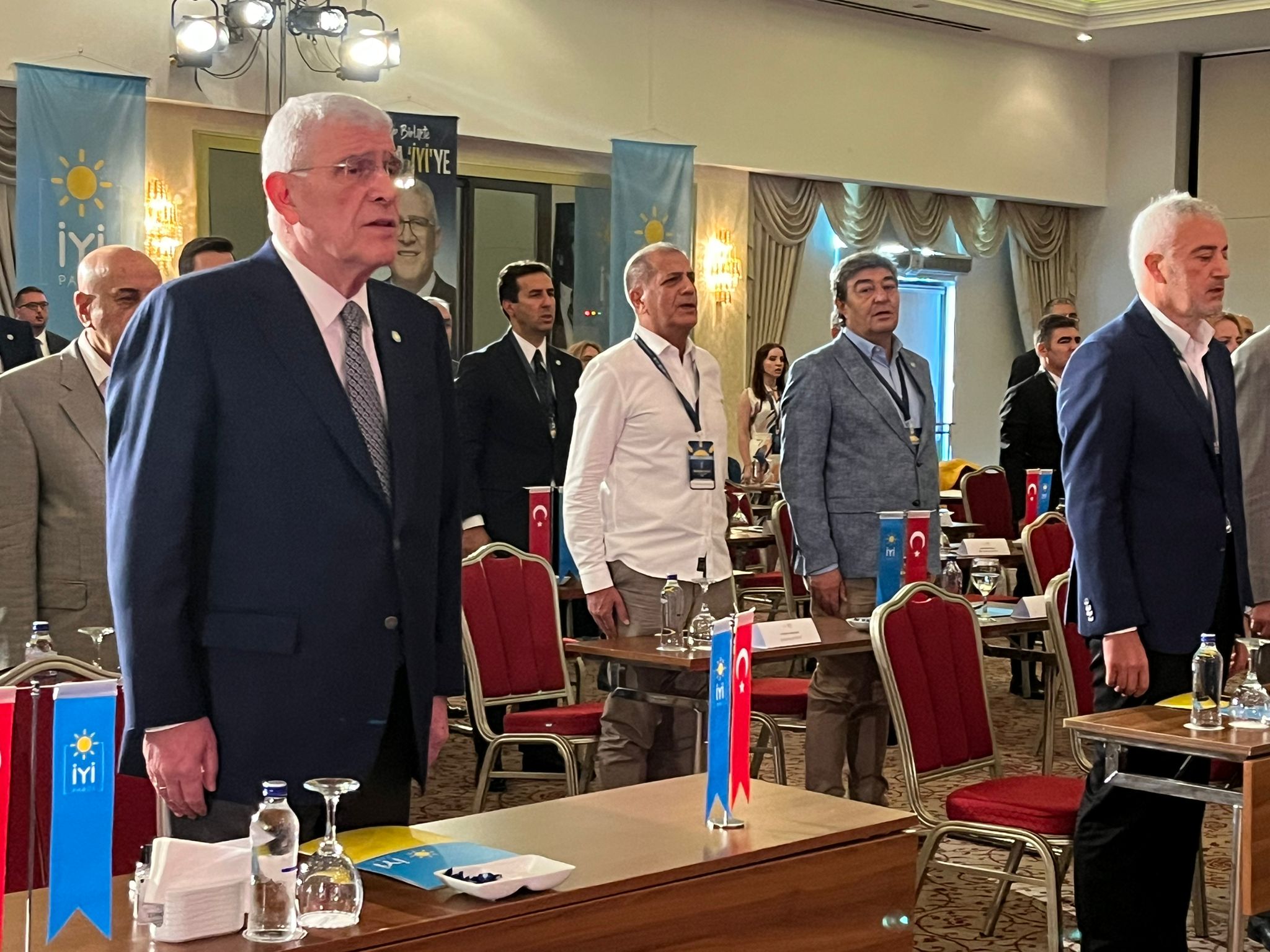 İYİ Parti Lideri Müsavat Dervişoğlu Afyonkarahisar'da Yoğun İlgiyle Karşılandı