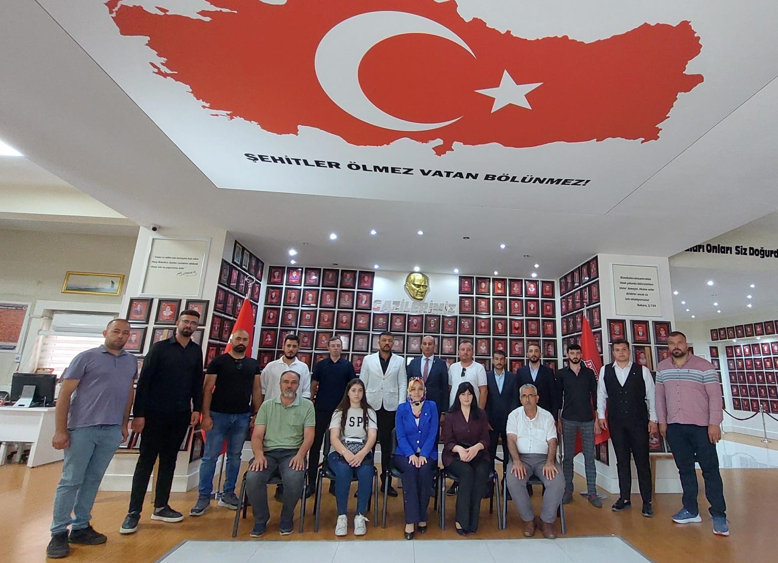 ÜLKÜ OCAKLARINDAN ŞEHİTLER DERNEĞİNE ZİYARET