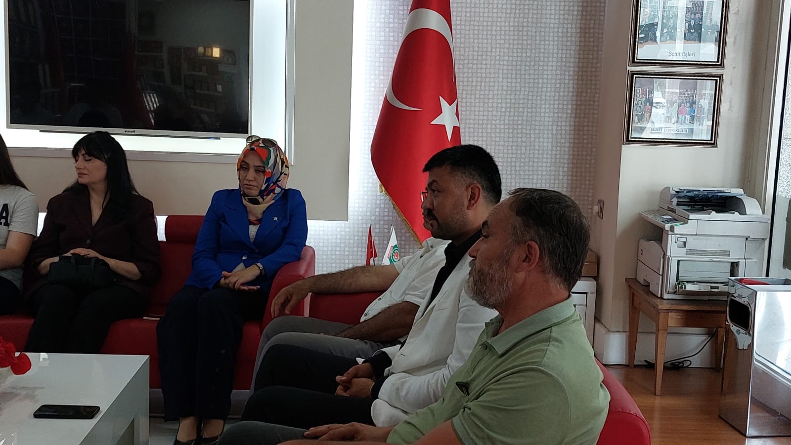 ÜLKÜ OCAKLARINDAN ŞEHİTLER DERNEĞİNE ZİYARET