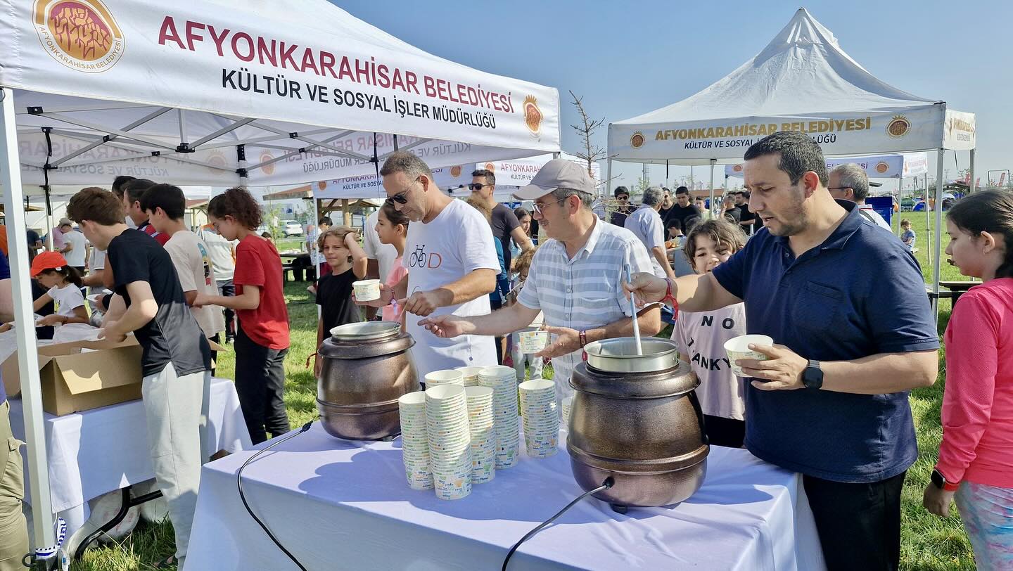 Afyonkarahisar'da "Baba-Çocuk Kampı" Büyük Bir Coşkuyla Başladı
