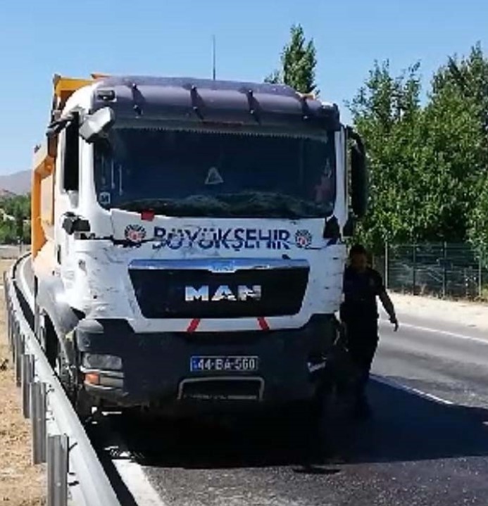 BÜYÜKŞEHİR BELEDİYESİ’NİN KAMYONU DEHŞET SAÇTI