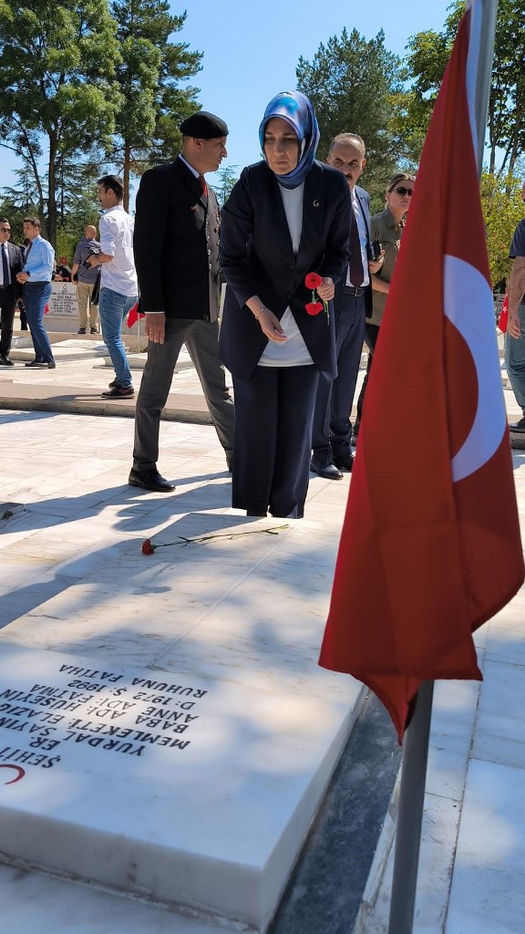 "15 TEMMUZ, ONURLANMAMIZI TEKRAR TEKRAR HİSSETMEMİZİ SAĞLAYAN BİR GECEDİR"