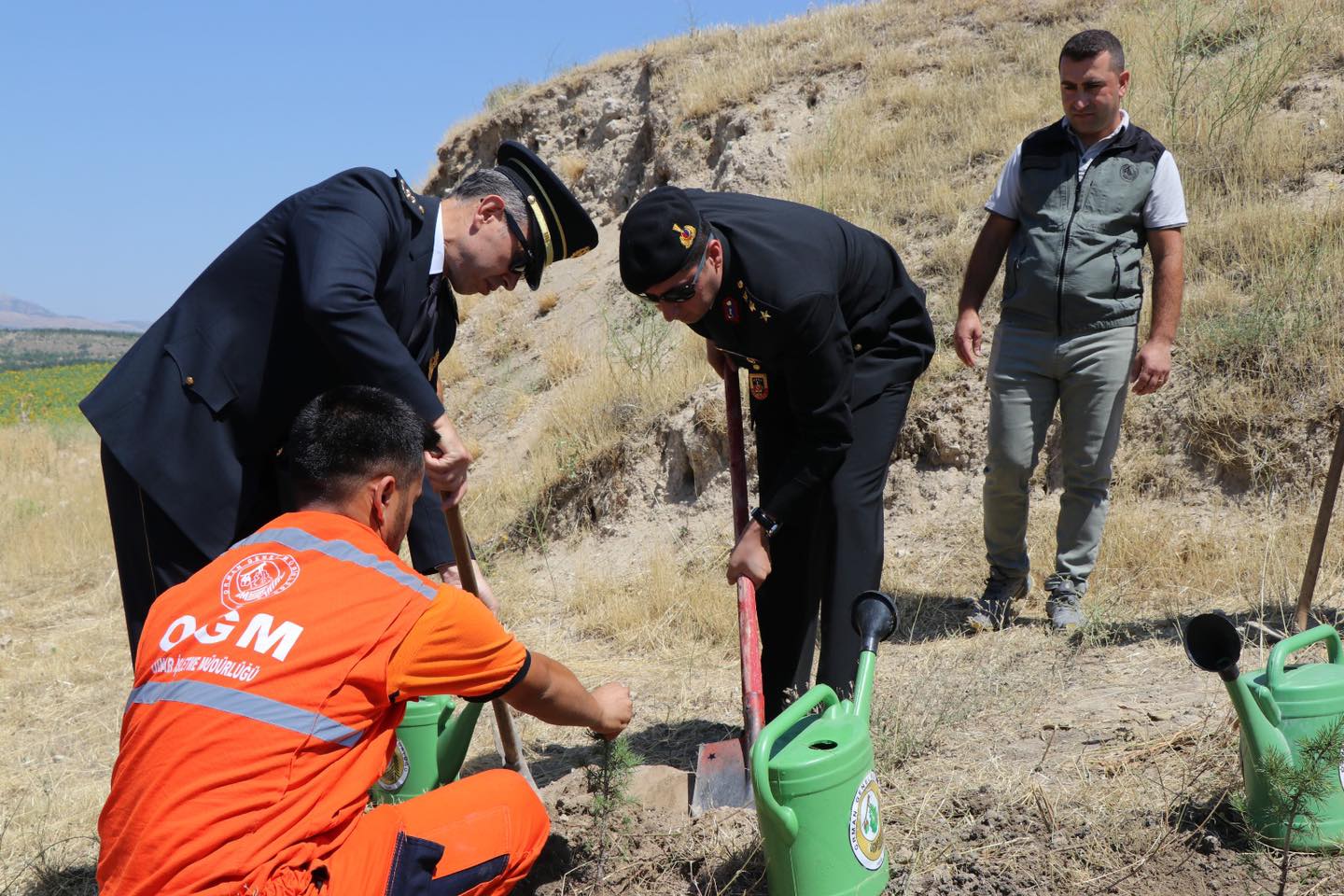 Şehit Şükrü Bayrakçı Hatıra Ormanına 15 Temmuz anısına fidanlar diktiler