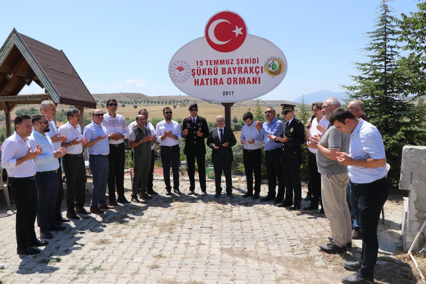 Şehit Şükrü Bayrakçı Hatıra Ormanına 15 Temmuz anısına fidanlar diktiler