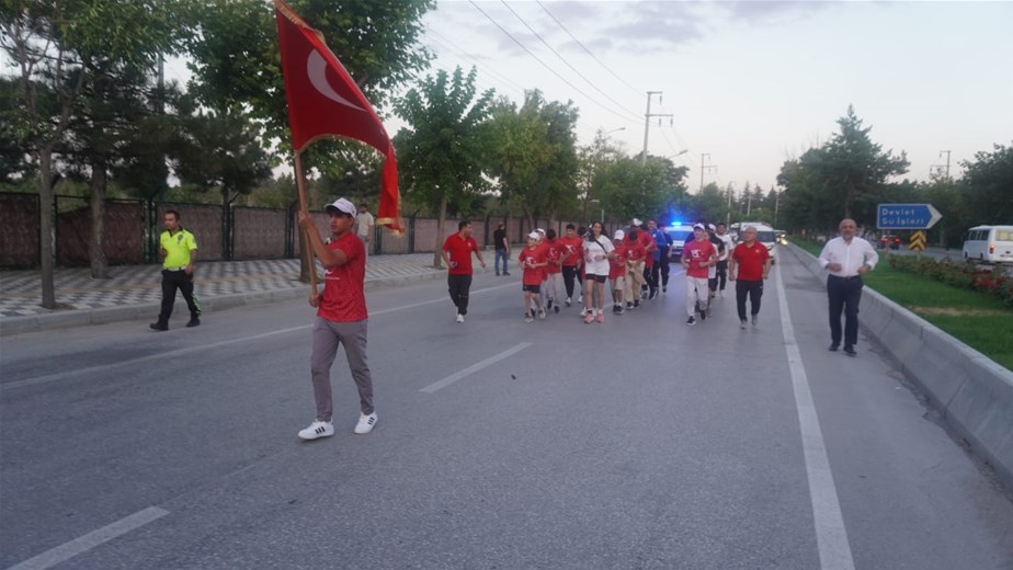 15  TEMMUZ ŞEHİTLERİNİ ANMA SANCAK KOŞUSU DÜZENLENDİ