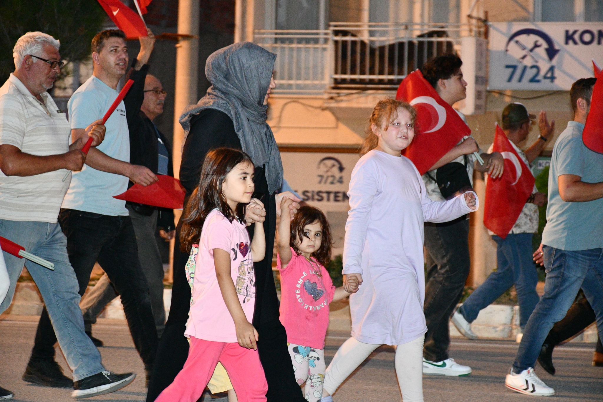 İSCEHİSAR'DA   15 TEMMUZ DEMOKRASİ VE MİLLİ  BİRLİK GÜNÜ ANMA PROGRAMI DÜZENLENDI