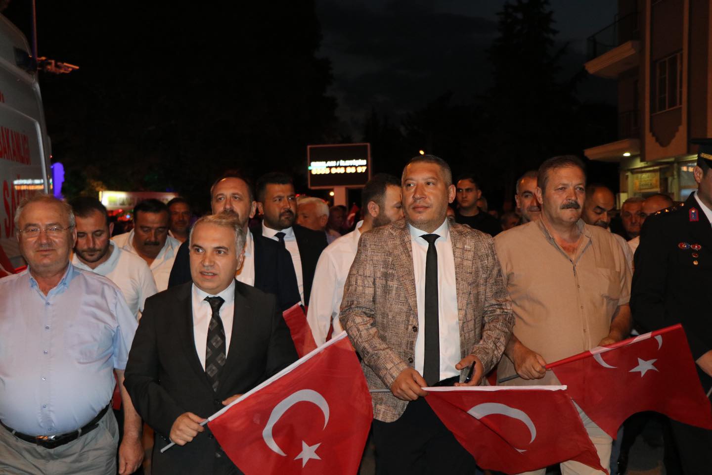 Dinar'da 15 Temmuz Şehitlerini Anma, Demokrasi Ve Millî Birlik Günü Coşkuyla Kutlandı