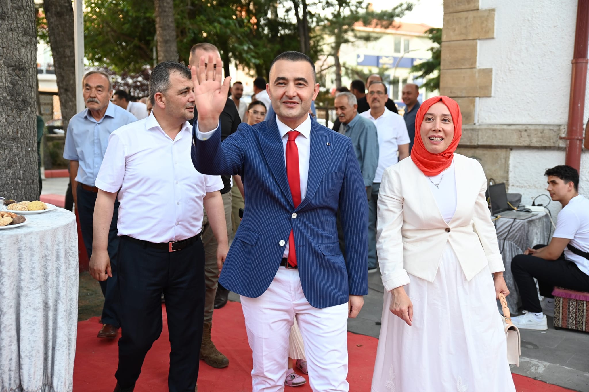 Başlan Koyuncu’dan Kaymakam Bilici’ye Fahri Hemşehrilik Plaketi!