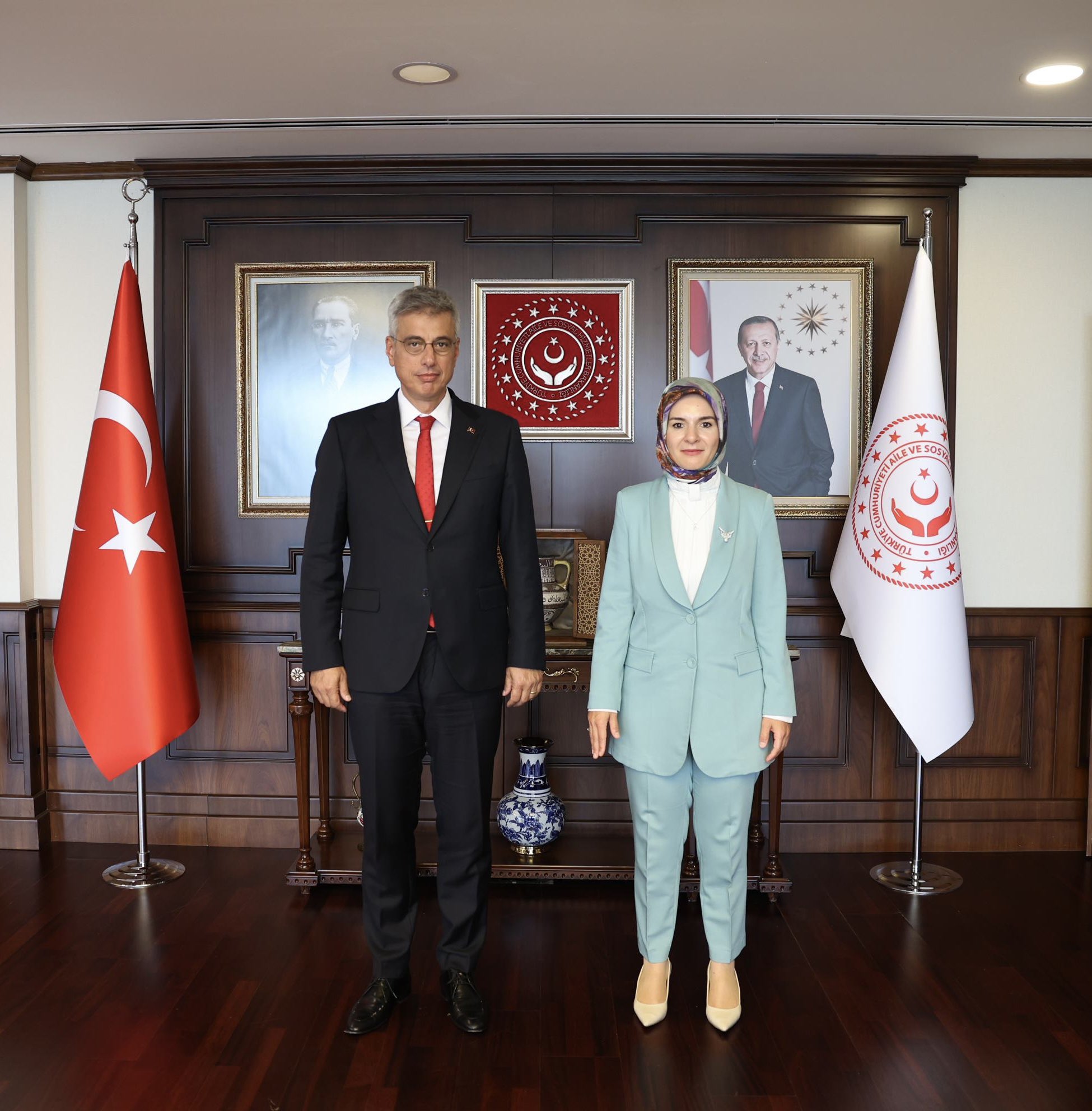 Afyonlu Bakan Göktaş Yeni Sağlık Bakanıyla Bir Araya Geldi