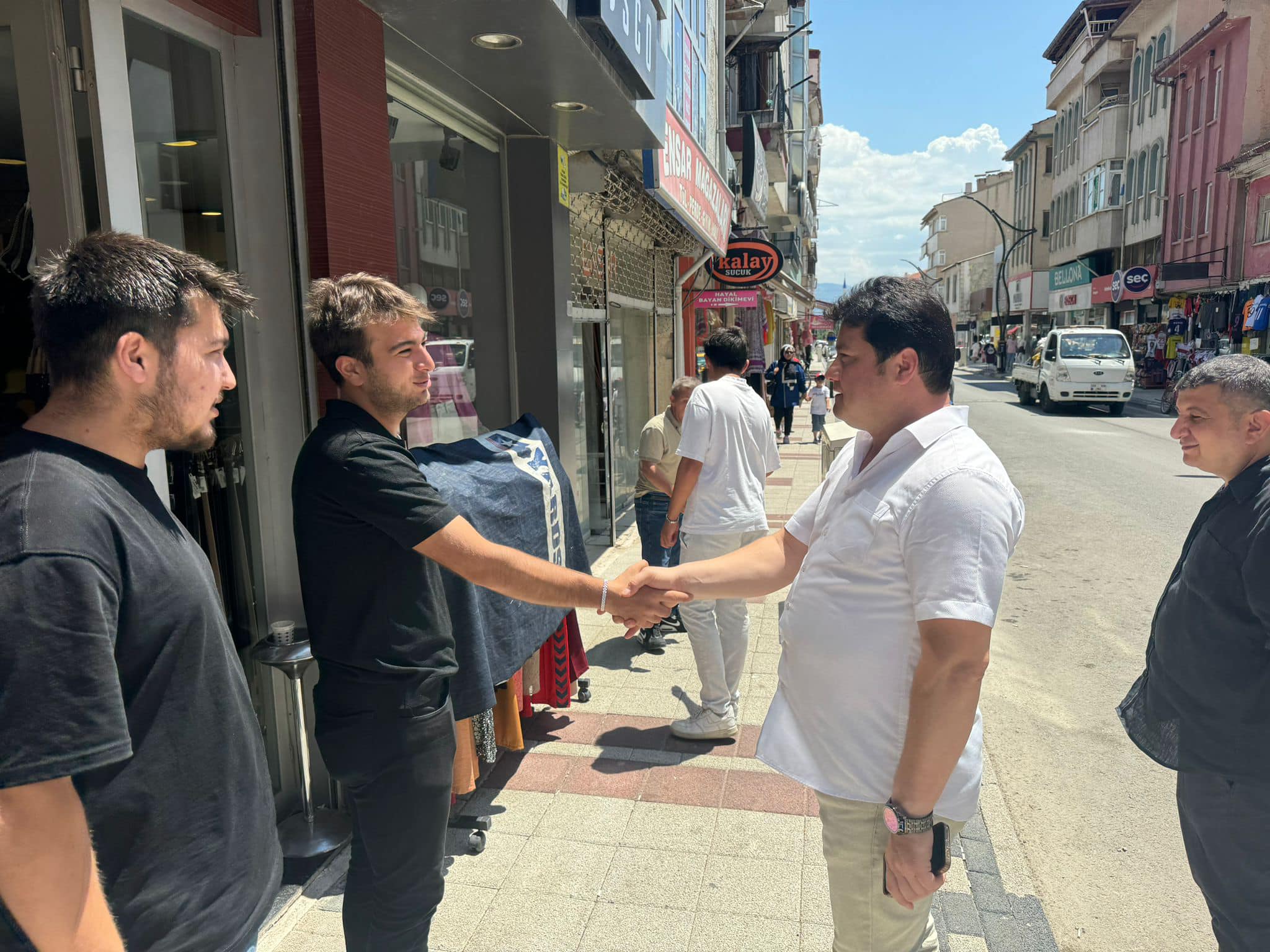 Başkan Aynacı’dan Esnaf Ziyareti