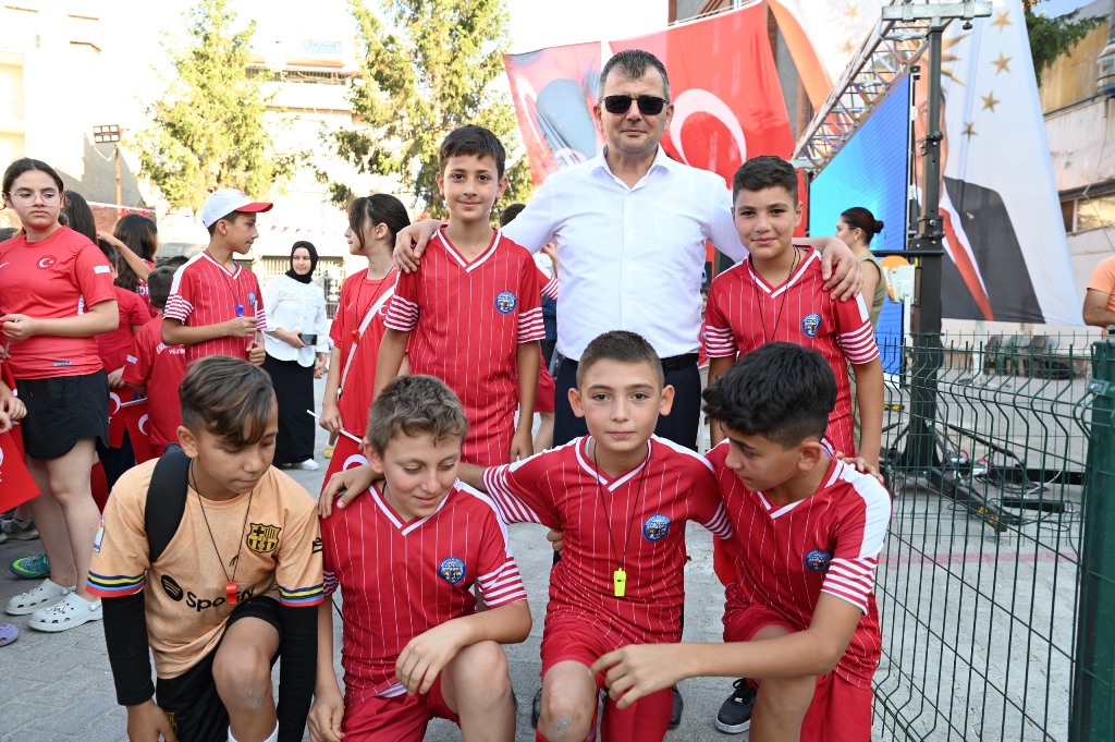 EMİRDAĞ BELEDİYESİ YAZ SPOR OKULLARI İÇİN GÖRKEMLİ AÇILIŞ