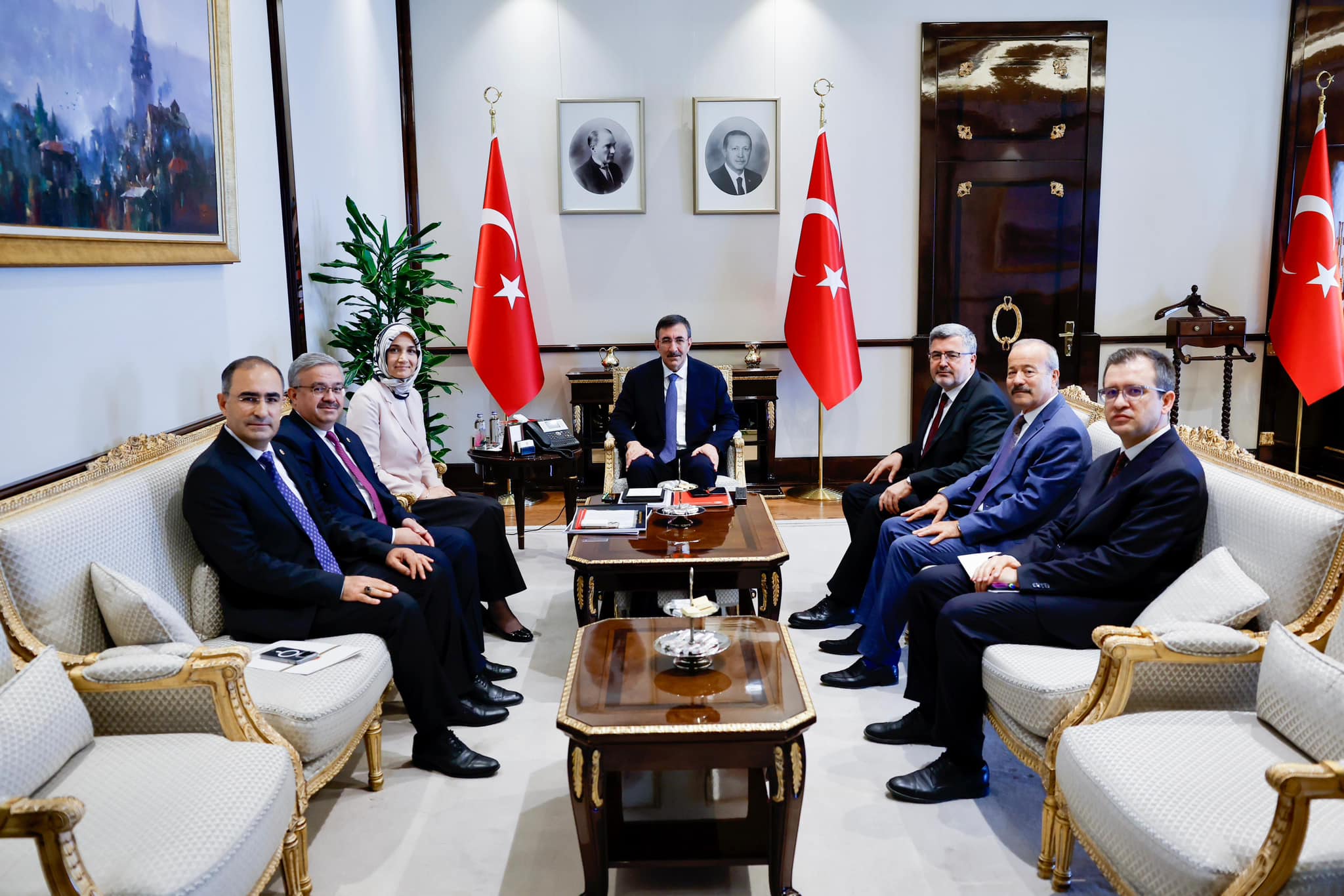 CUMHURBAŞKANI YARDIMCISI YILMAZ'I AFYON'A DAVET ETTİLER