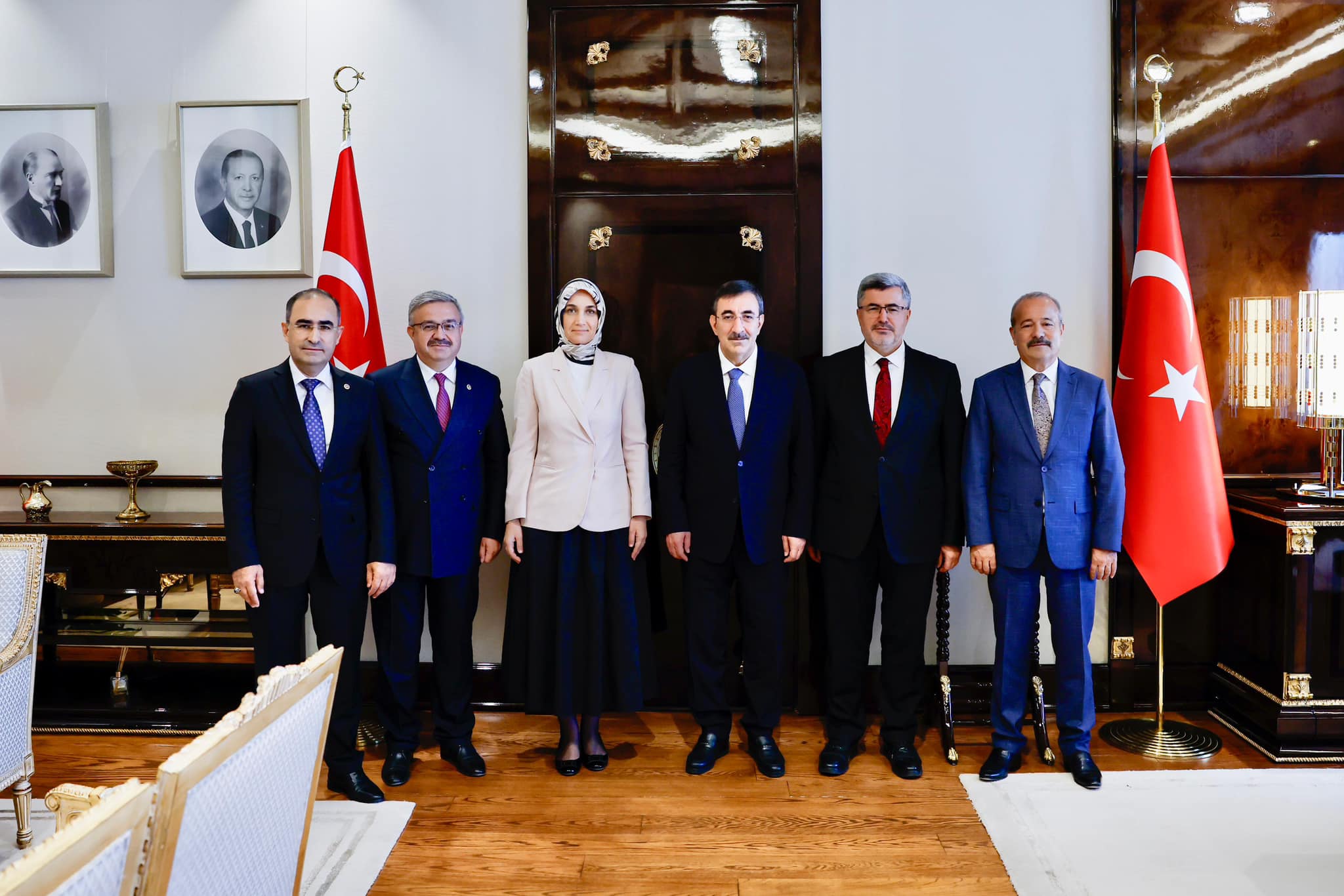 CUMHURBAŞKANI YARDIMCISI YILMAZ'I AFYON'A DAVET ETTİLER