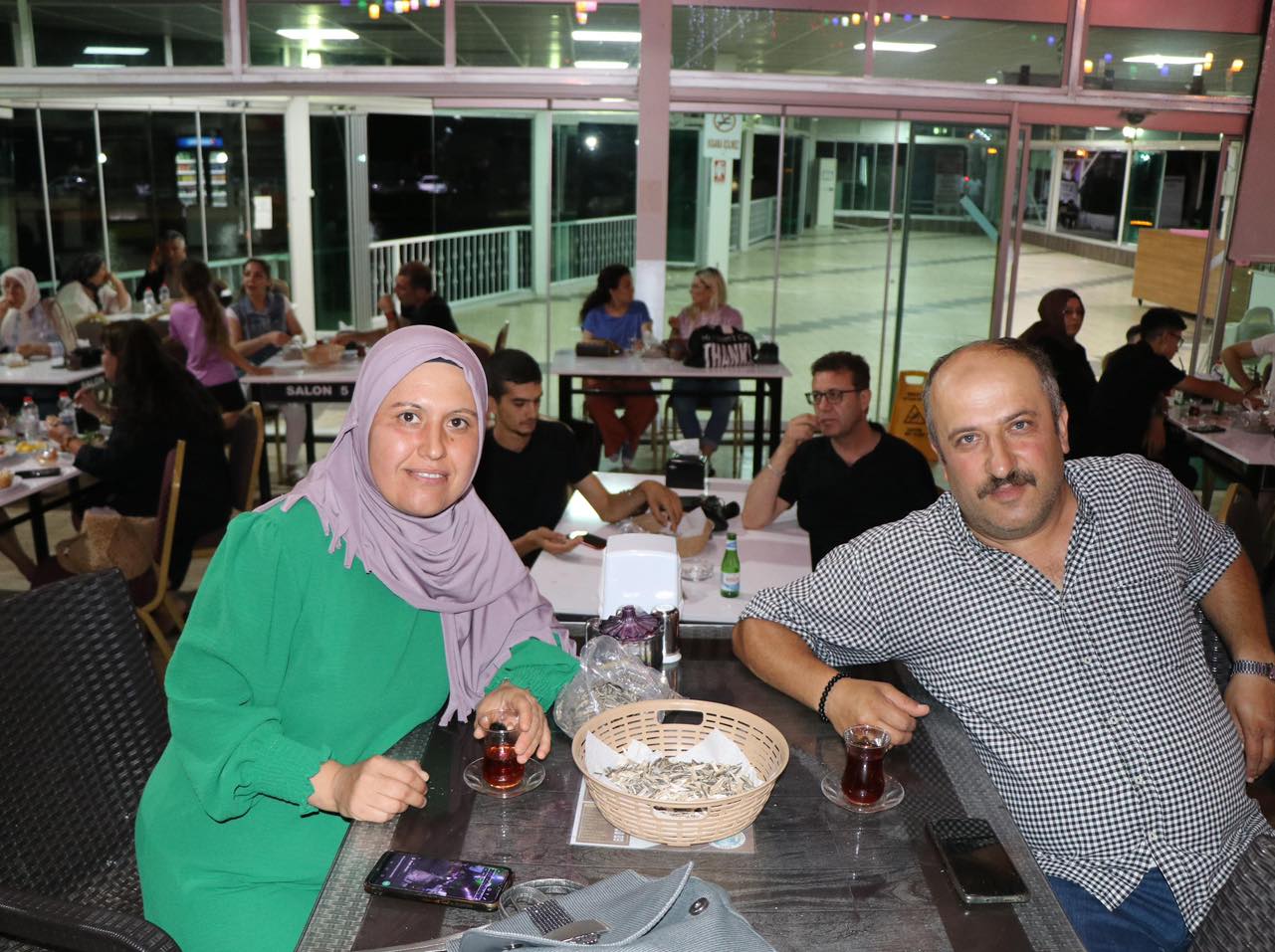 DİNAR'DA MÜZİK DOLU GECEDE BİR ARAYA GELDİLER