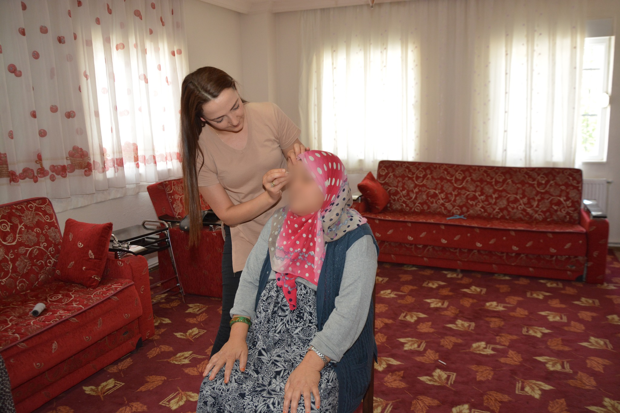Sandıklı Çınaraltı Alzheimer Gündüz Yaşam Konağı’nda Keyifli Piknik Etkinliği