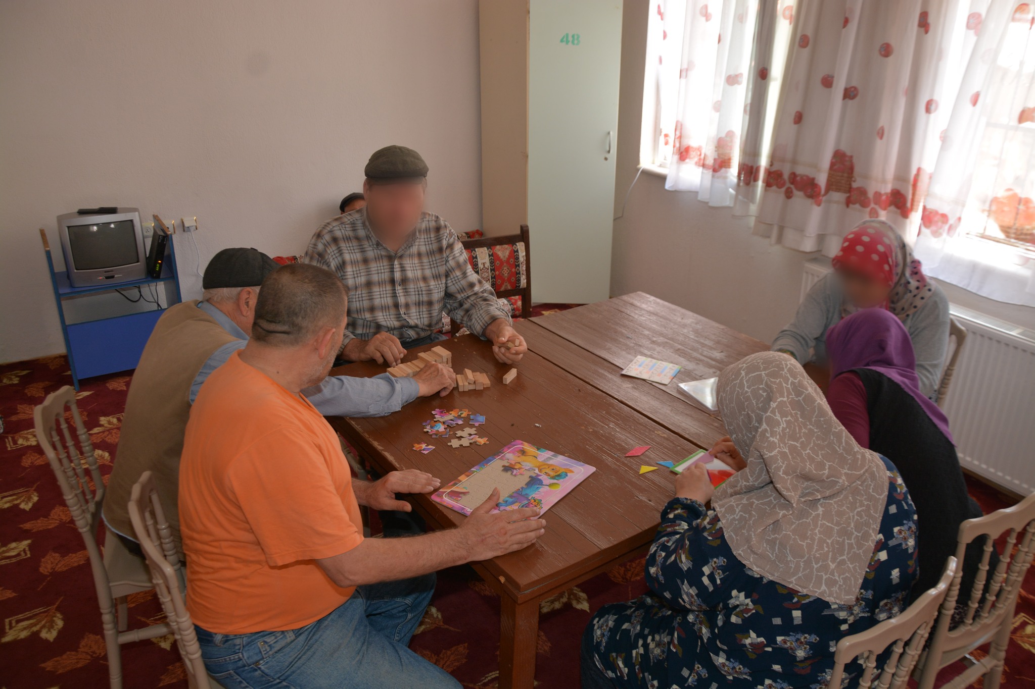 Sandıklı Çınaraltı Alzheimer Gündüz Yaşam Konağı’nda Keyifli Piknik Etkinliği