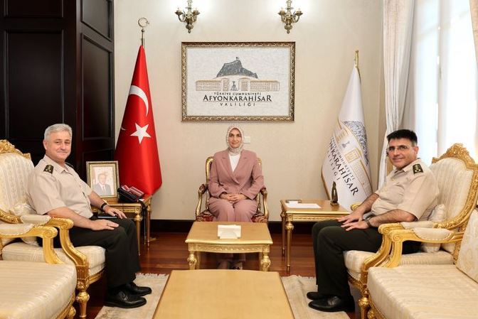 VALİ YİĞİTBAŞI , BÖLGE BAŞKANLARINI MAKAMINDA KABUL ETTİ