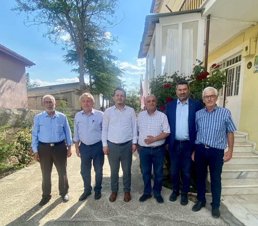 "SİYASET TOPLUMUN SORUNLARINI ÇÖZMELİ"