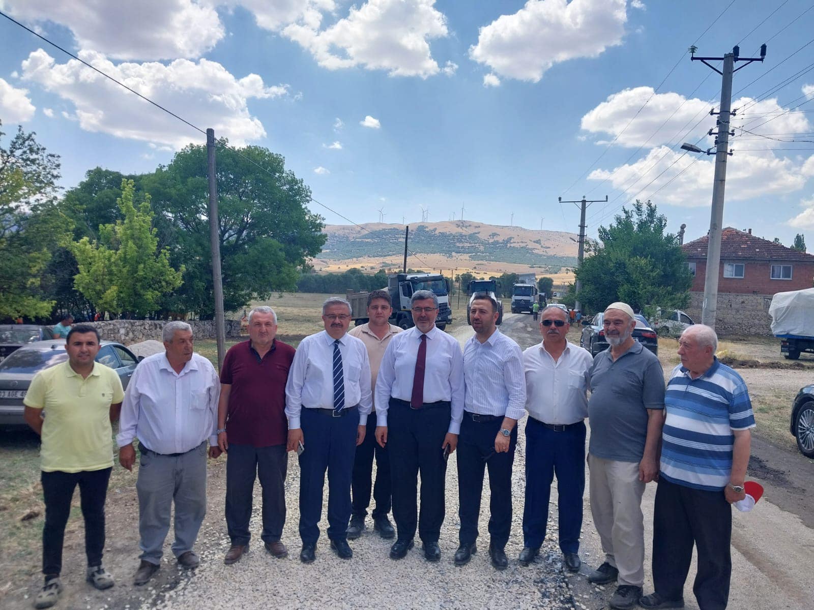 Özkaya Köydeki Asfalt Çalışmalarını Yerinde İnceledi