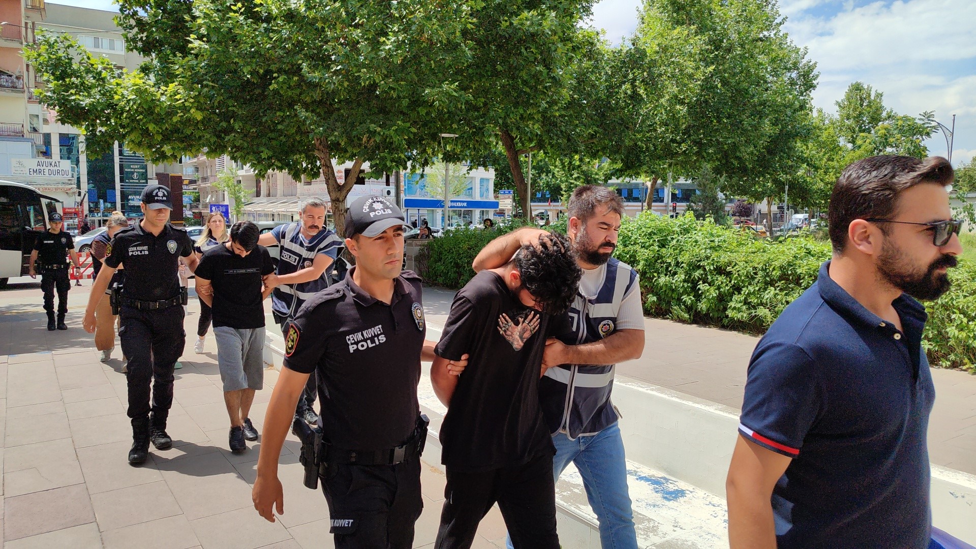 Bazada Bulunan Cesedin Sırrı Çözüldü: Cesedin bazaya konulduğu ve bazanın da hurdacıya taşıtıldığı ortaya çıktı
