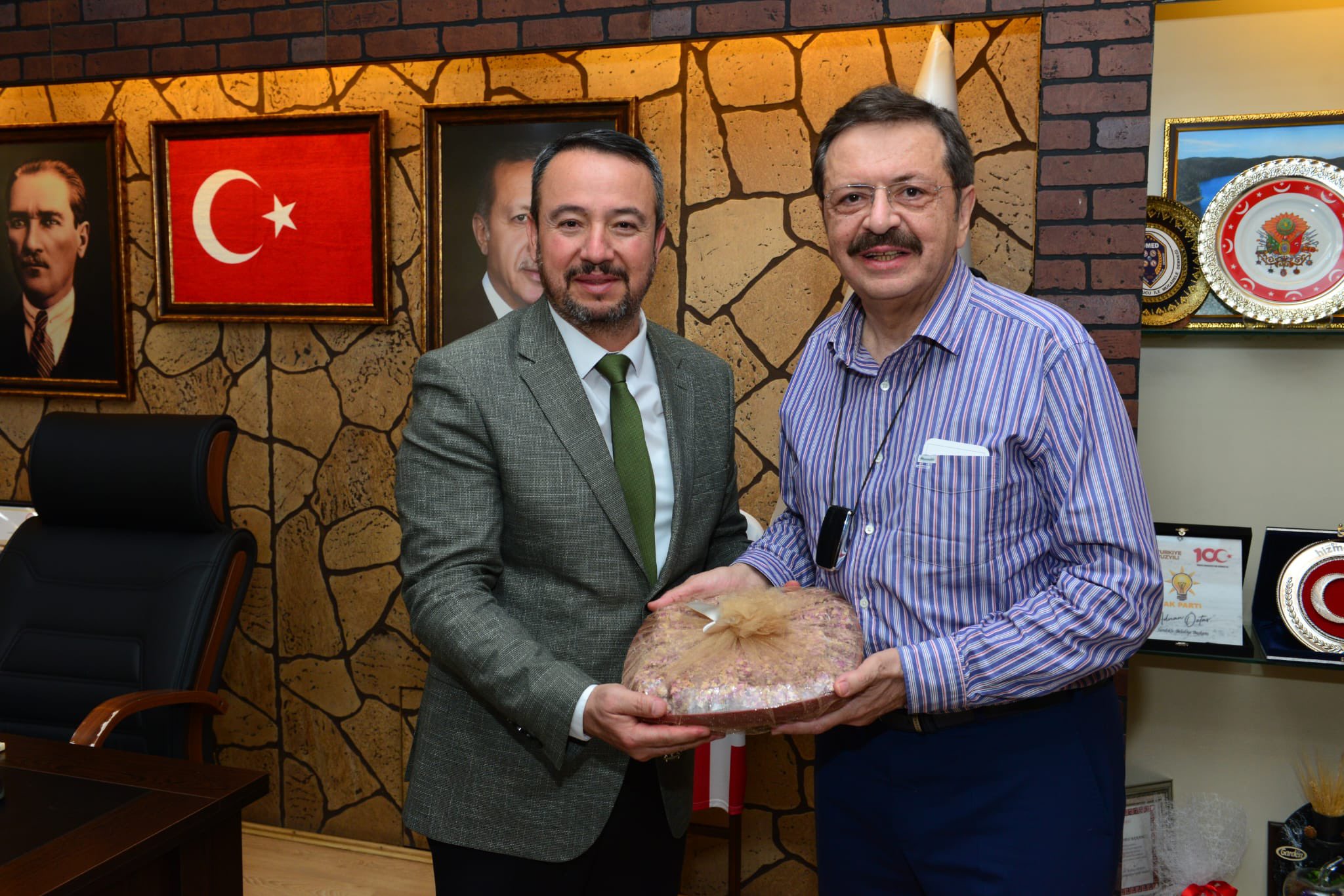 TOBB Başkanı Rifat Hisarcıklıoğlu'ndan Sandıklı'ya Okul Müjdesi