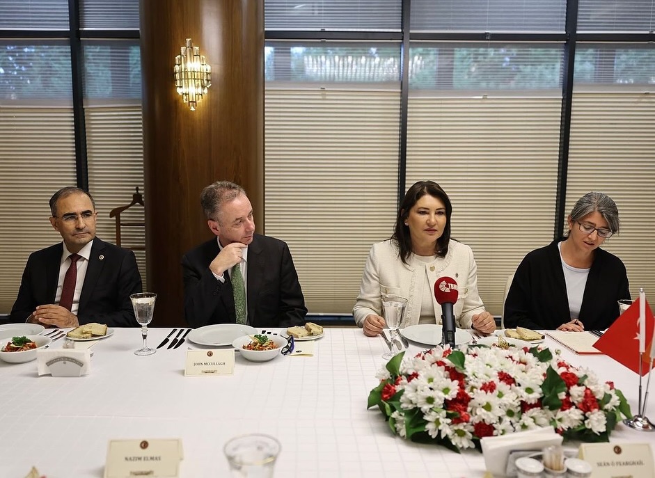 İRLANDA MECLİS BAŞKANI FEARGHAÍL VE BERABERİNDEKİ HEYETİ TBMM’DE AĞIRLADIK"