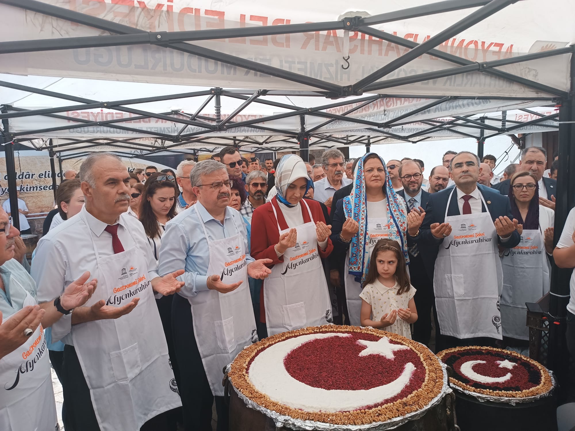 Afyon'da 40 Hatimli Aşure Dağıtıldı