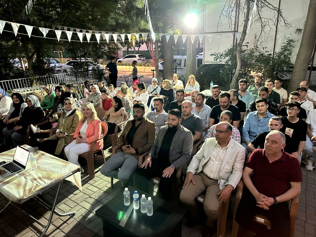 ÜLKÜ OCAKLARI'NDA KADIN HAKLARI SEMİNERİ DÜZENLENDİ