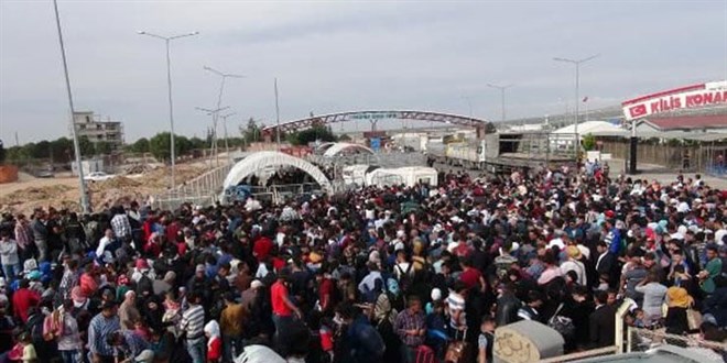 BİR AYDA 100 BİN SURİYELİ DÖNDÜ!